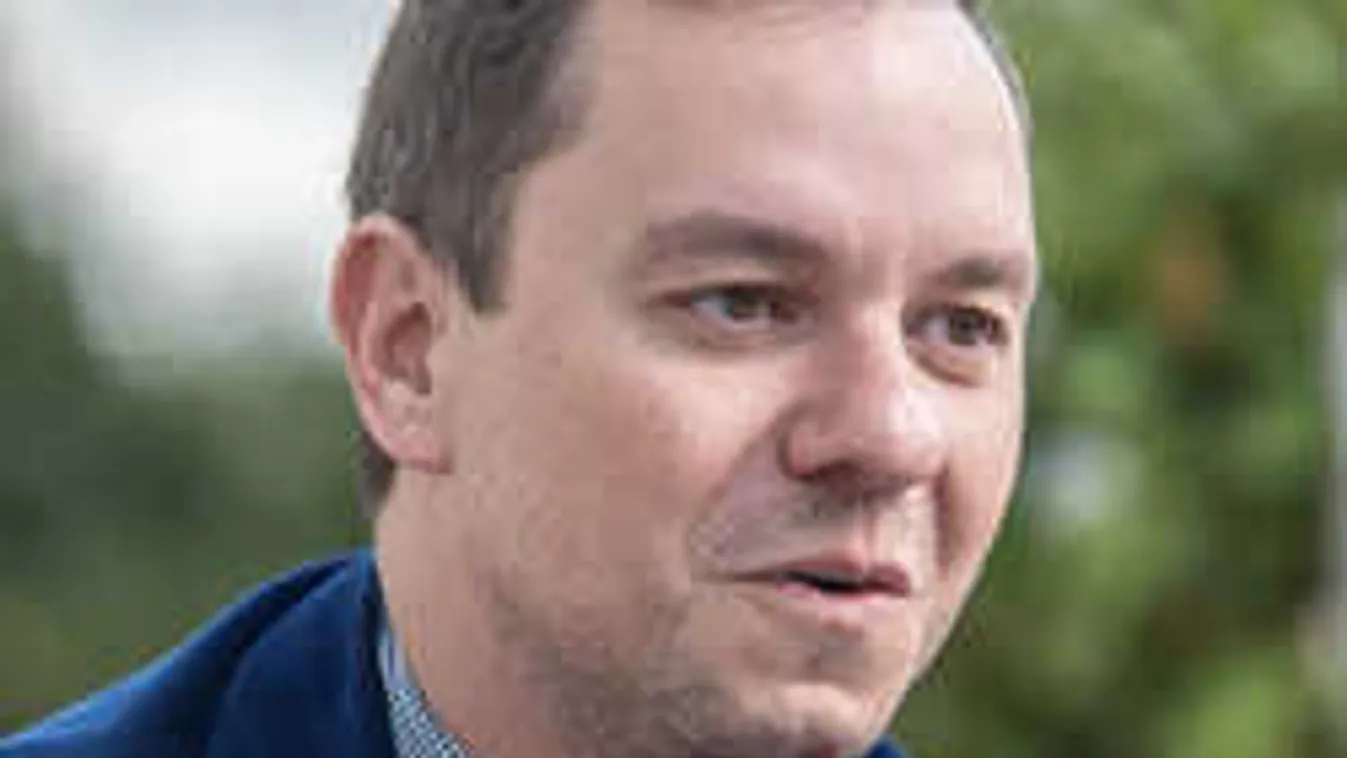 Drámai vallomás, képtelen feldolgozni a fájó múltat a magyar művész