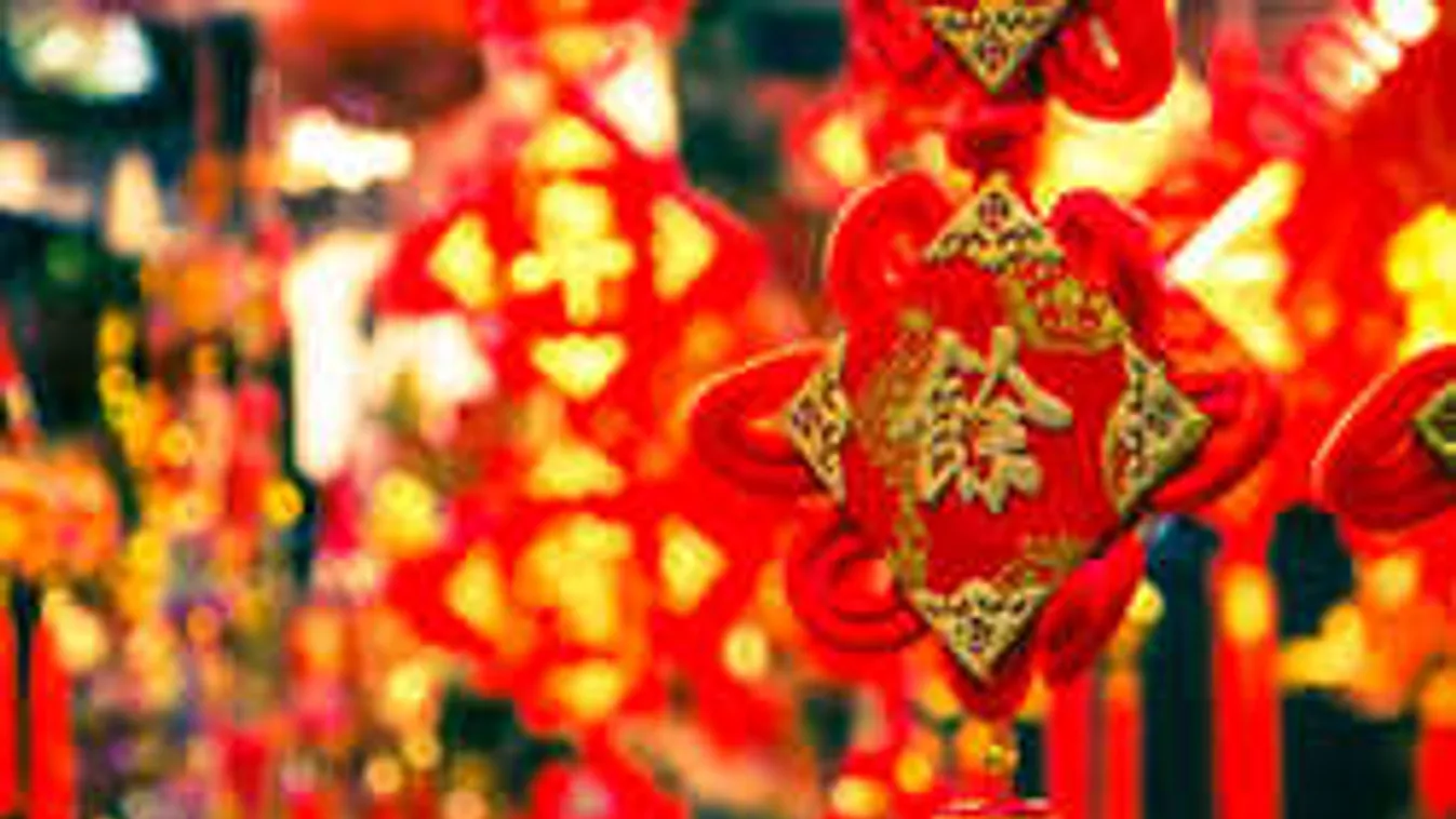 Fordul a kínai horoszkóp: jön a Kutya éve