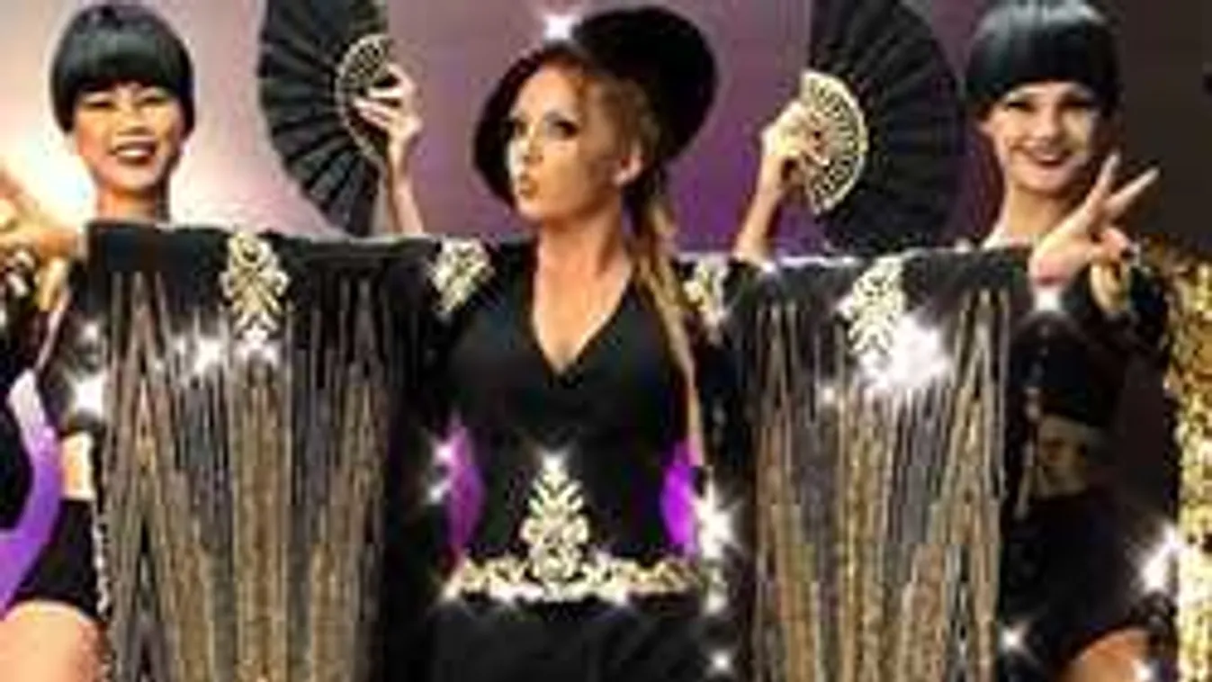 Alpári módon vetkőzött ki magából a magyar sztárénekes