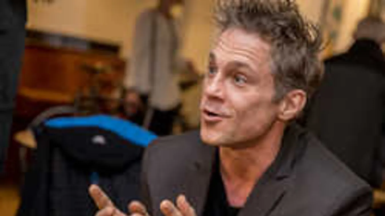 Botrányt okozott Hujber Feri a Valami Amerika 3 sajtótájékoztatóján