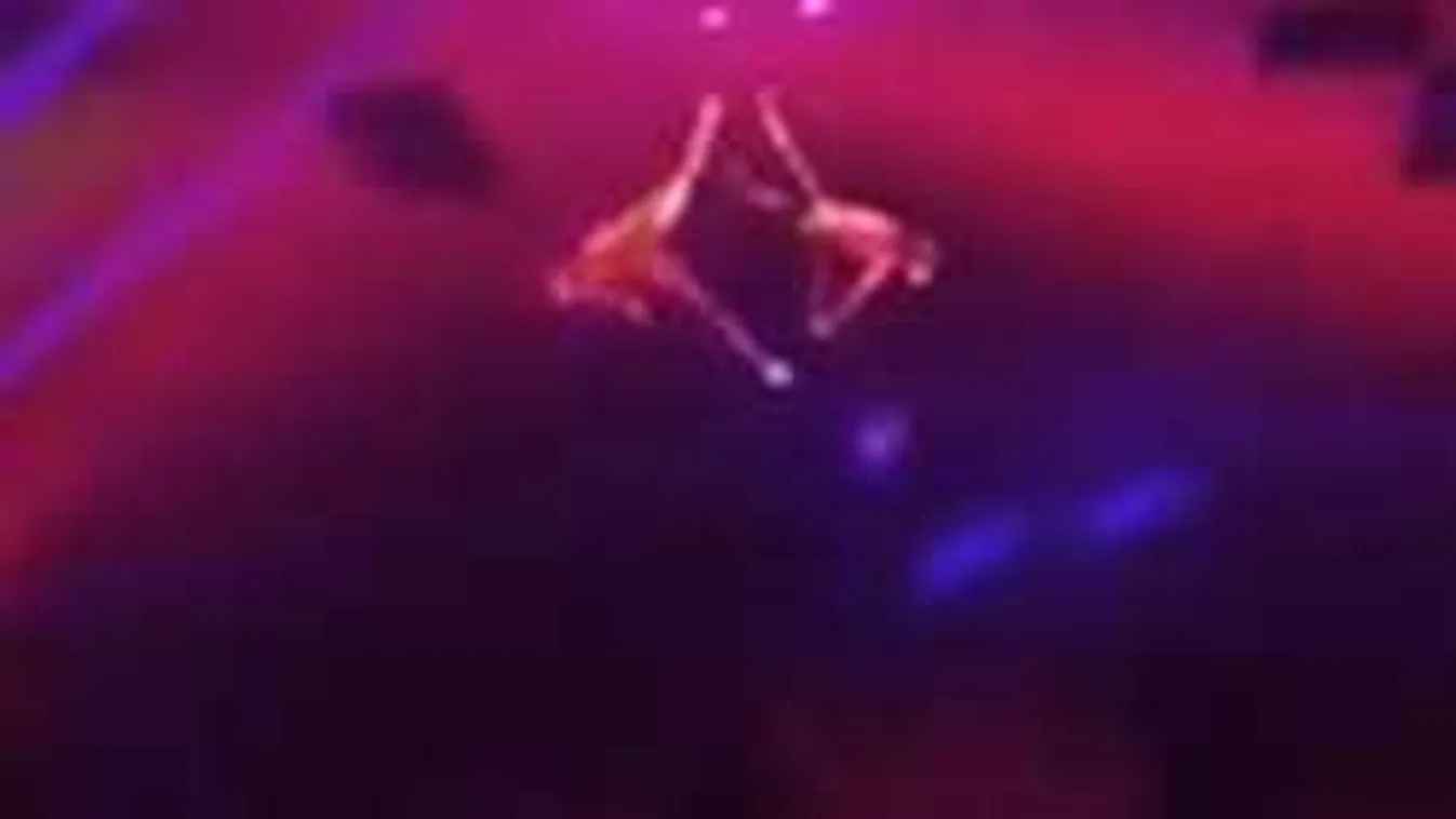 Előadás alatt érte súlyos baleset a cirkuszi artistát - videó