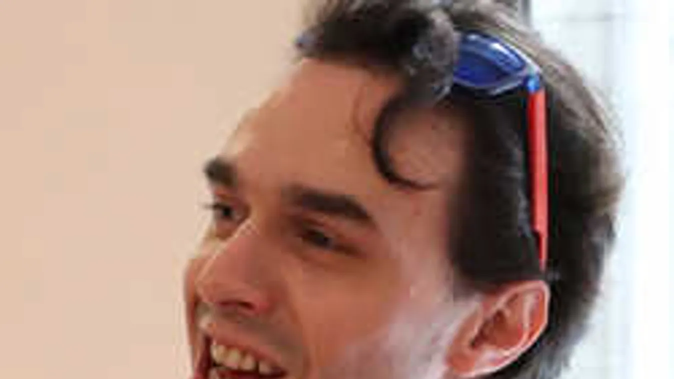 Először beszélt élő adásban Kiskeró, ezért hagyta el a feleségét