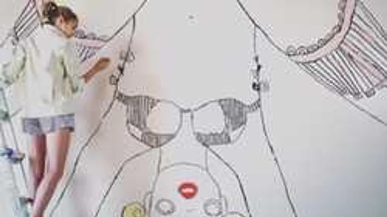 Iszonyatosan perverz freskók: Saját szexélményeit festi meg ez a nő!