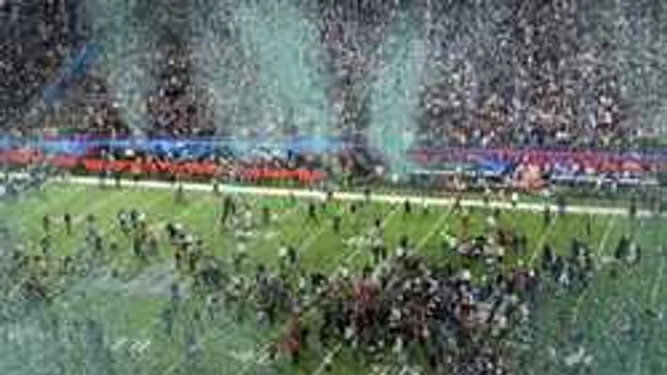 Robbantottak Philadelphiában, lángokban álltak az utcák