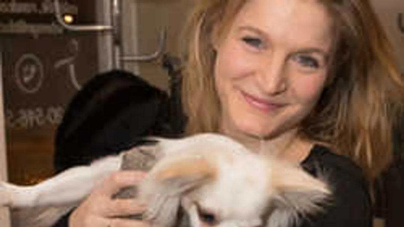 Búcsút mondott a színpadnak a népszerű magyar színésznő