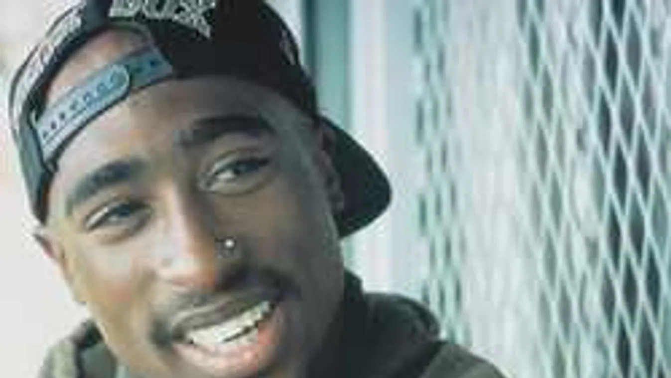 Ez rémisztő: vezetett a férfi, amikor megjelent előtte a halott sztár