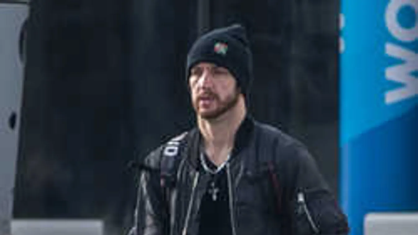 Hosszú Katinka helyett másik lányt fuvaroz Tusup