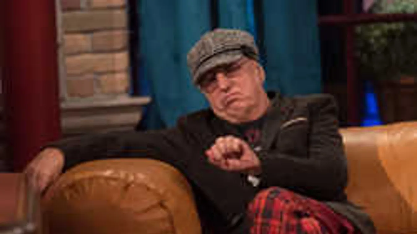 Tüdőrákkal küzd, mégis dohányzik a legendás magyar zenész