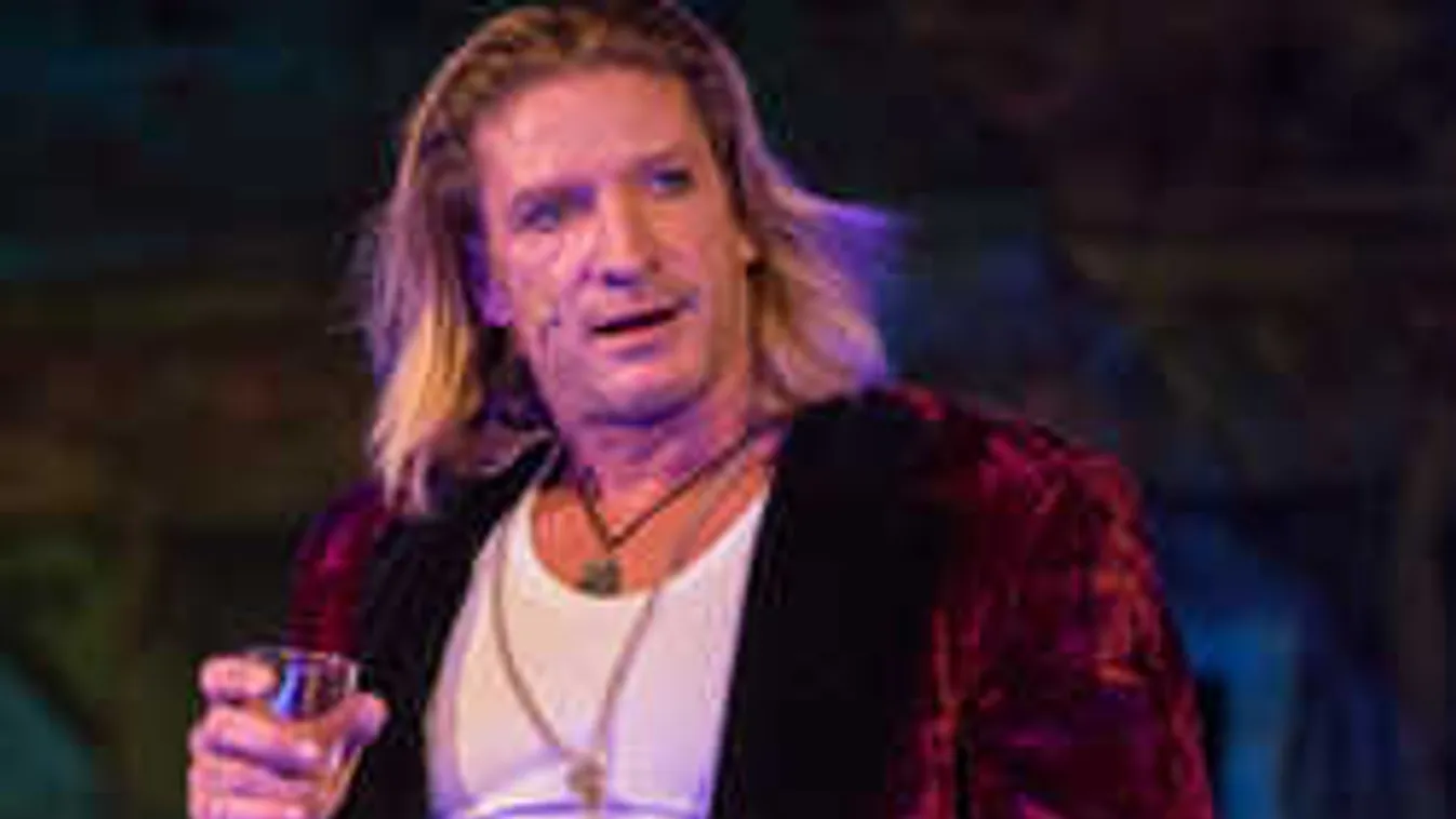 Bajban Pintér Tibor társulata: Utcára kerültek