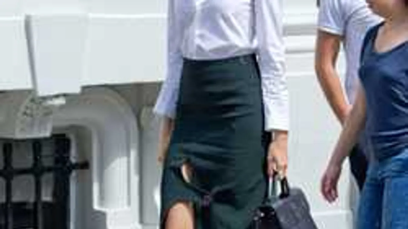 Szuperdögös nő lehetsz ebben a szoknyában, ez a fazon mindent visz