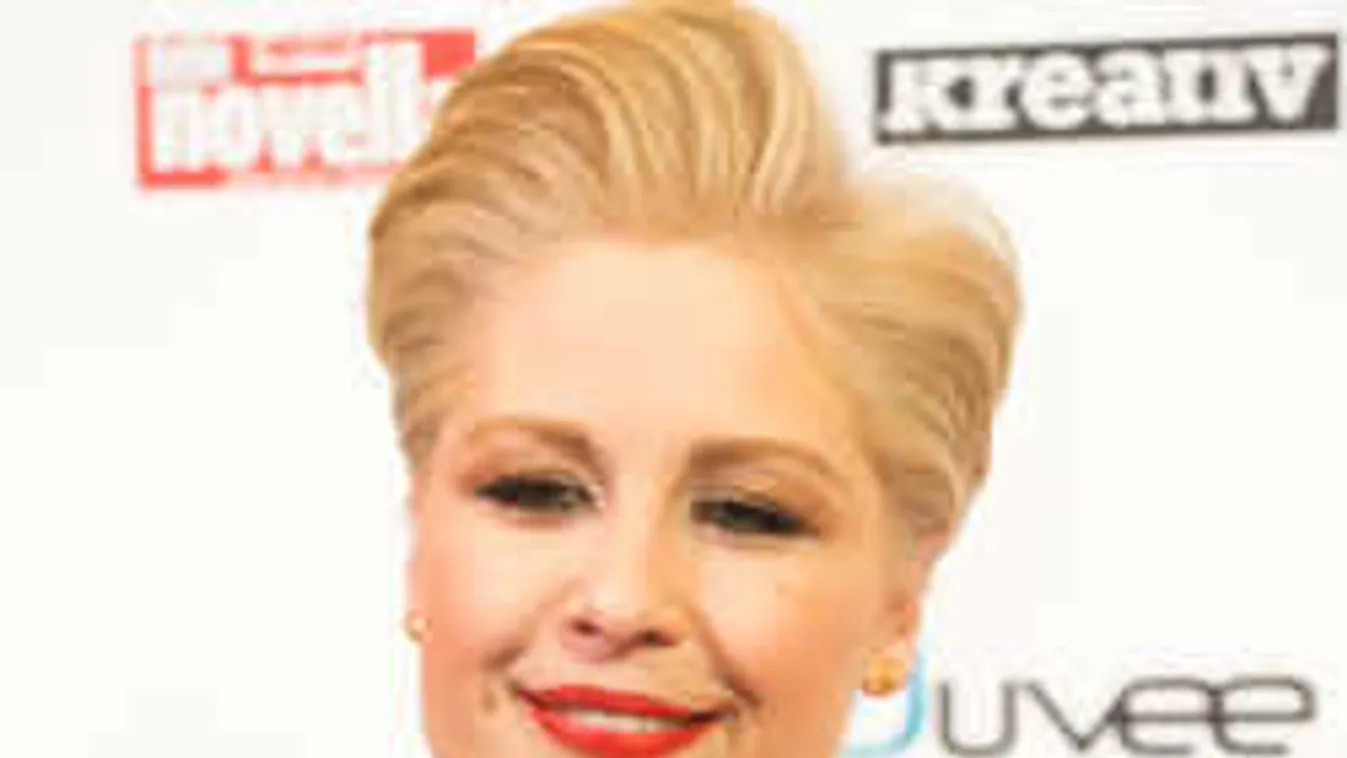 Forró, bikinire vetkőzött a magyar műsorvezető