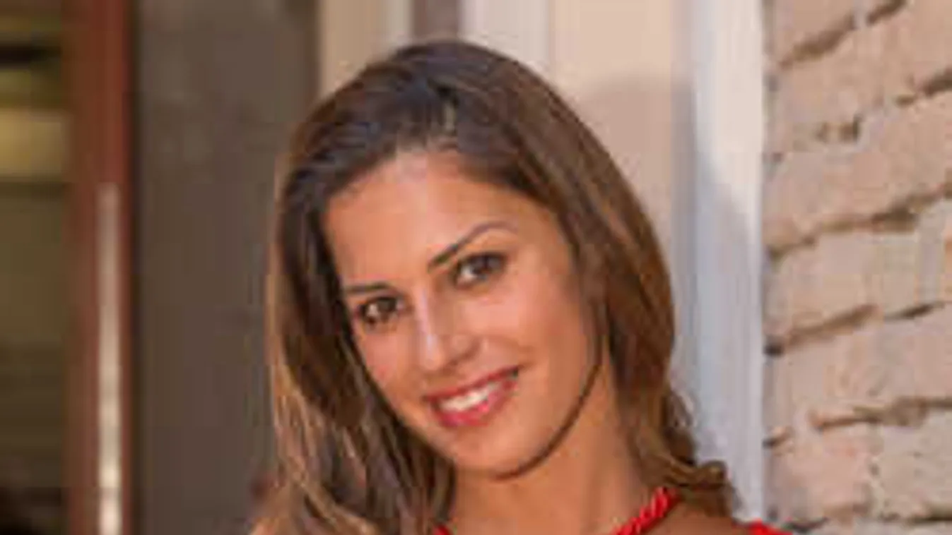 Tündéri fotót osztott meg kisbabájáról a magyar műsorvezető