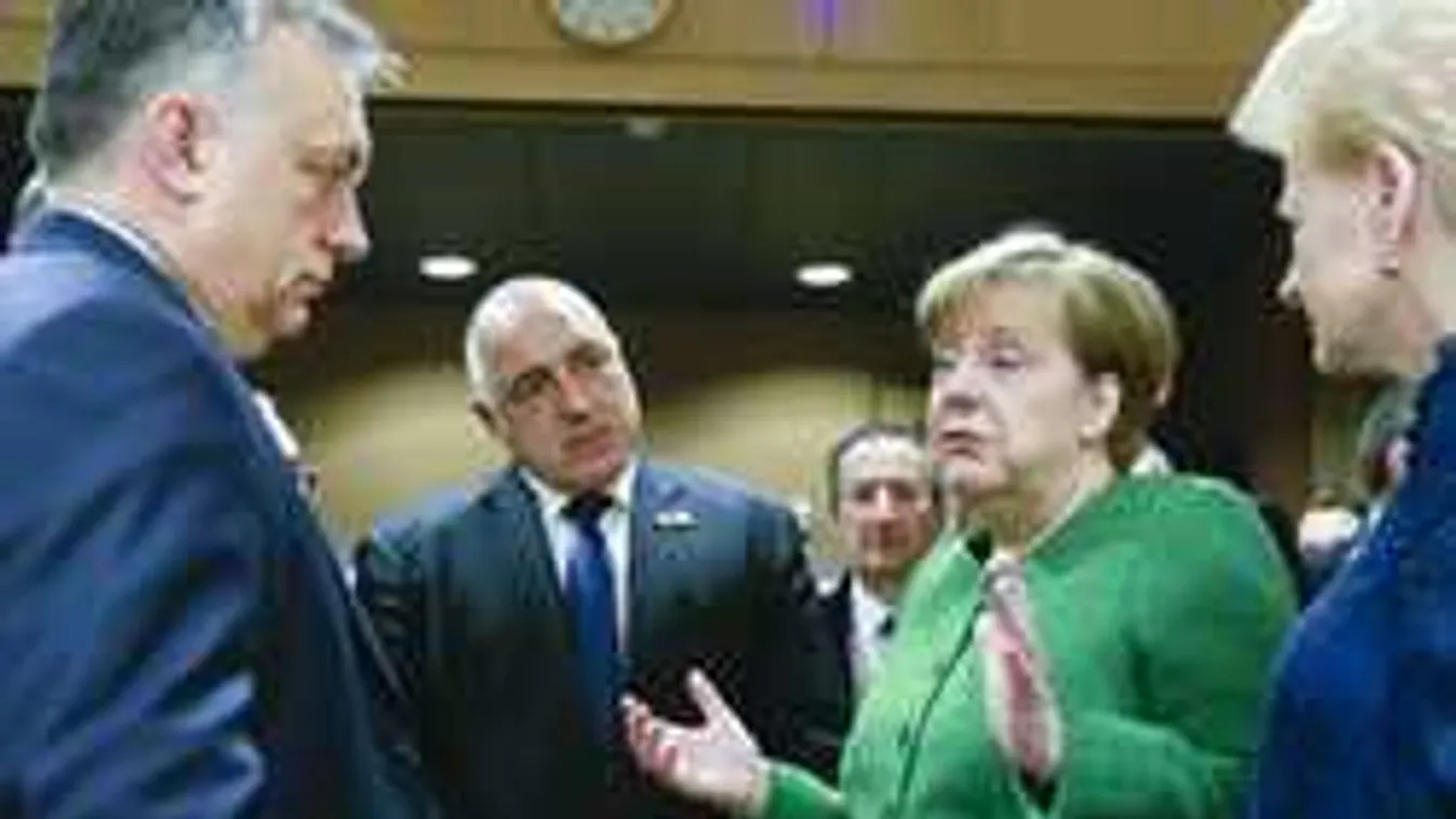 Miért ültették szorosan egymás mellé Brüsszelben Orbánt és Merkelt?