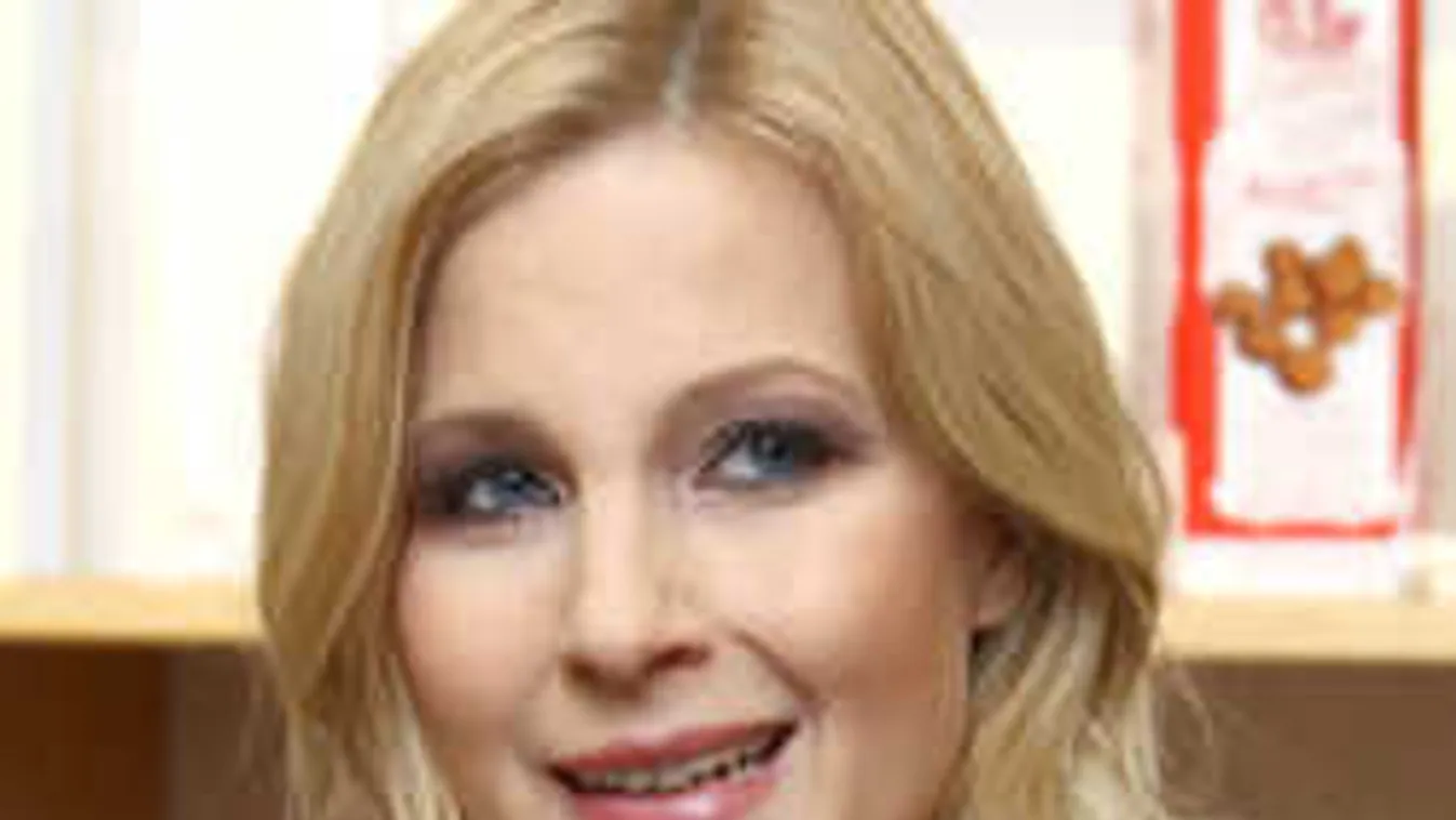 Stúdióban mosta le a festéket: így néz ki smink nélkül Várkonyi Andrea