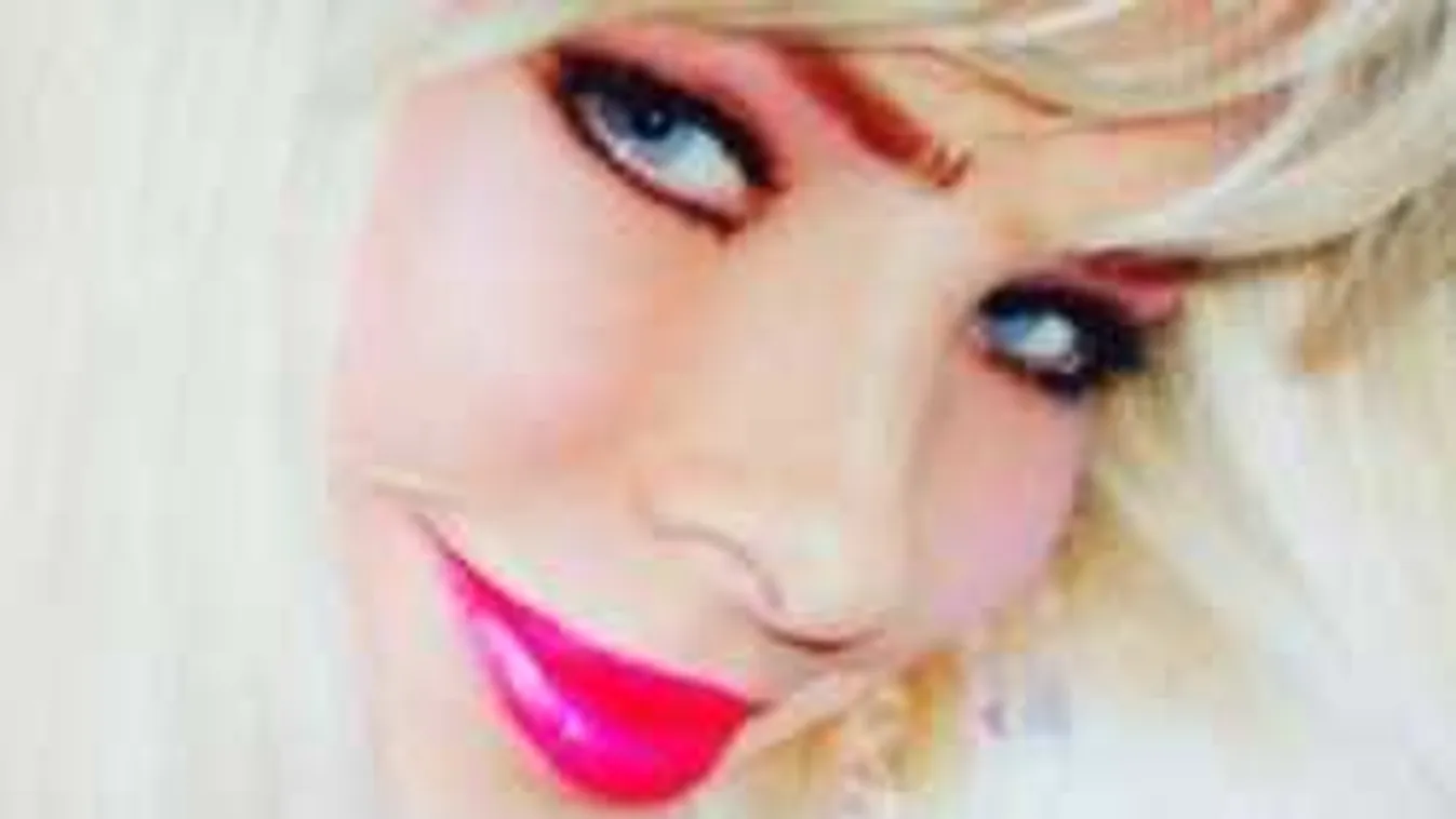 Döbbenetes dologra készül a magyar pornódíva: Visszatérne