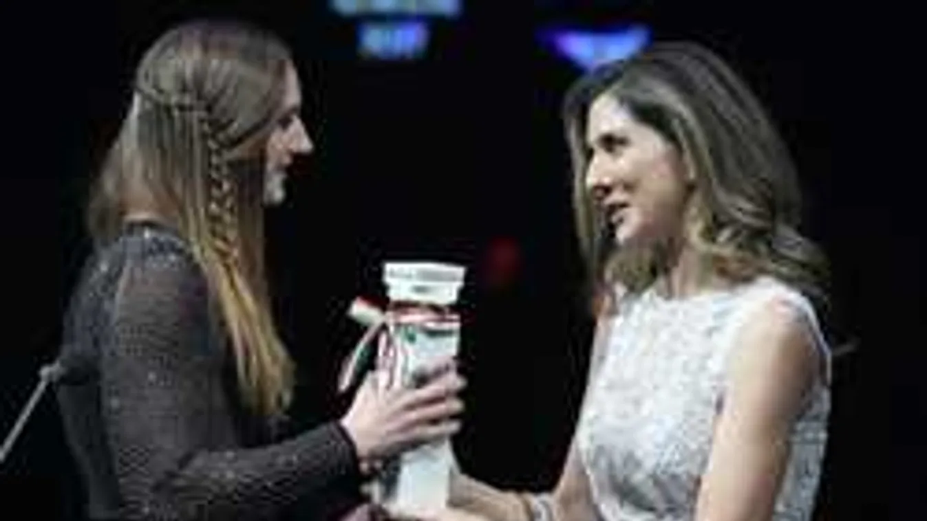 Késsel döfték hátba: Élete nagy drámájáról vallott a magyar világsztár