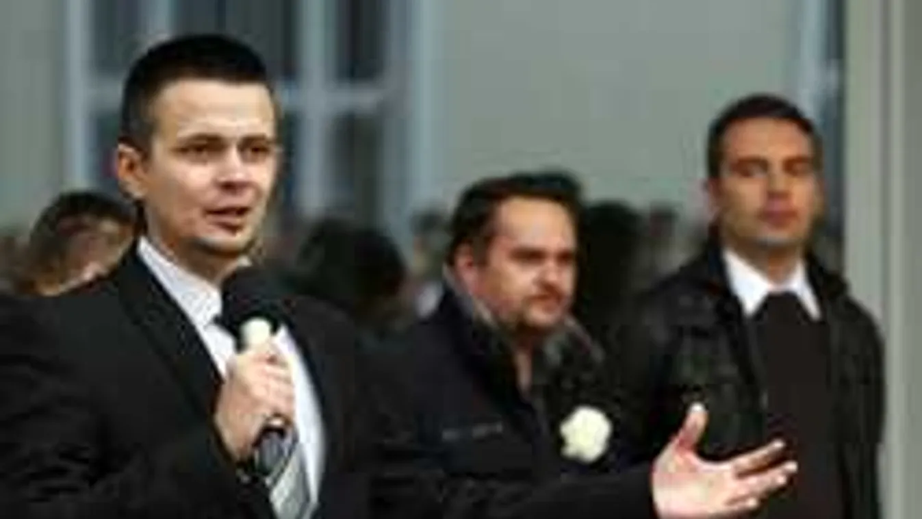 Szexuális erőszakkal fenyegette munkatársát a Jobbik alelnöke