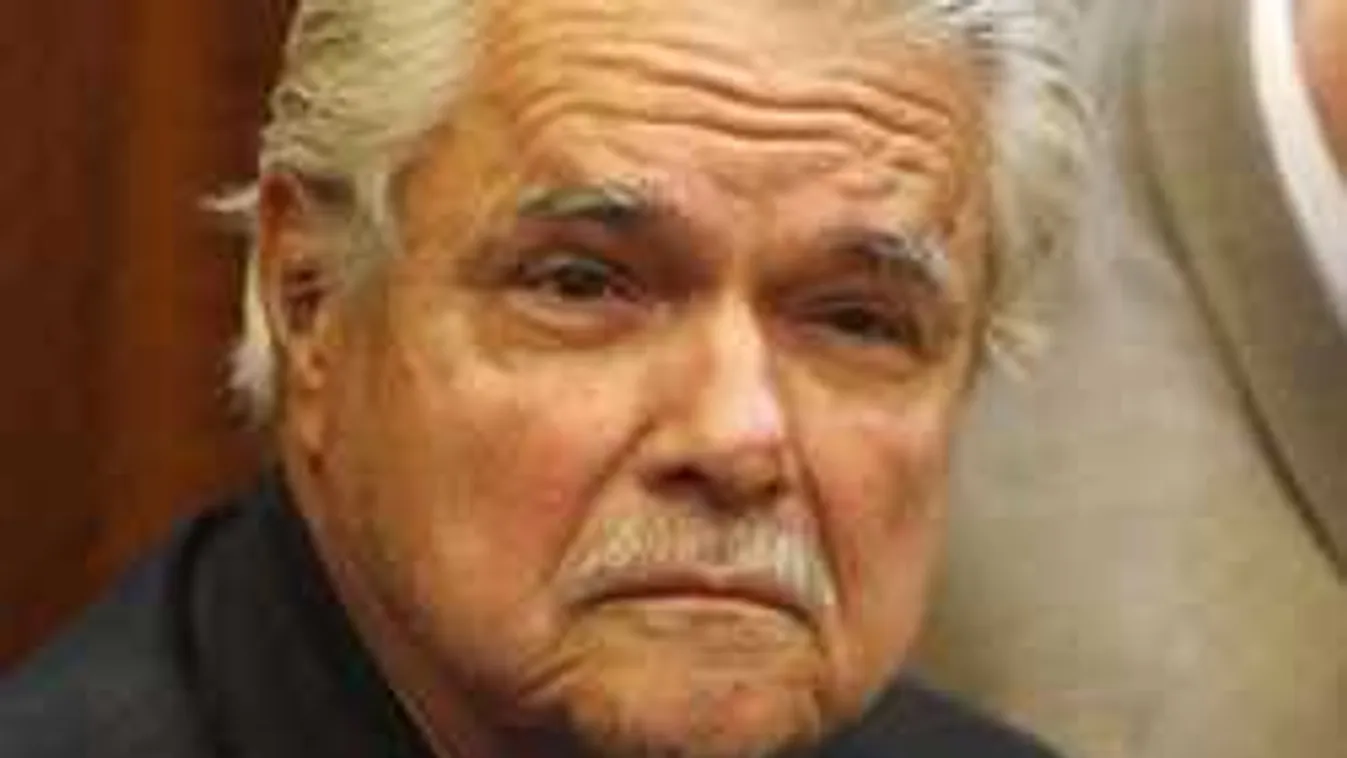 Megdőlhet a vád, így úszhatja meg a börtönt Oszter Sándor