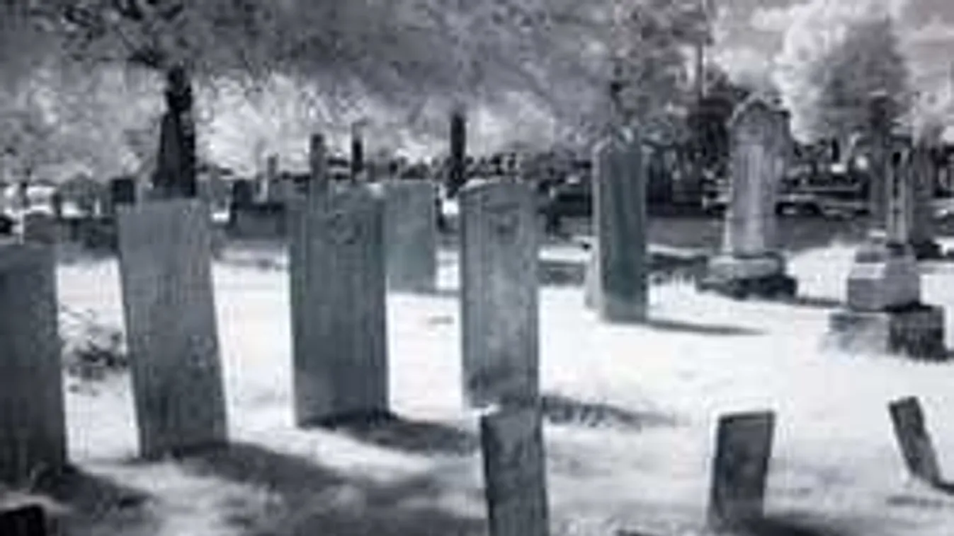 Sokkoló videó készült a temetőben, ettől biztos elsápadsz