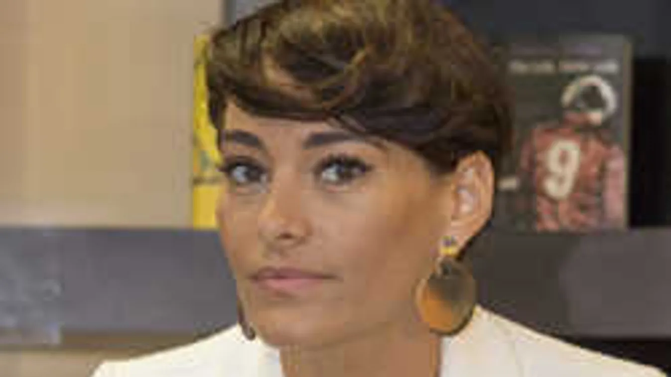 Fiatalabb párjától várja harmadik gyermekét a magyar sztár