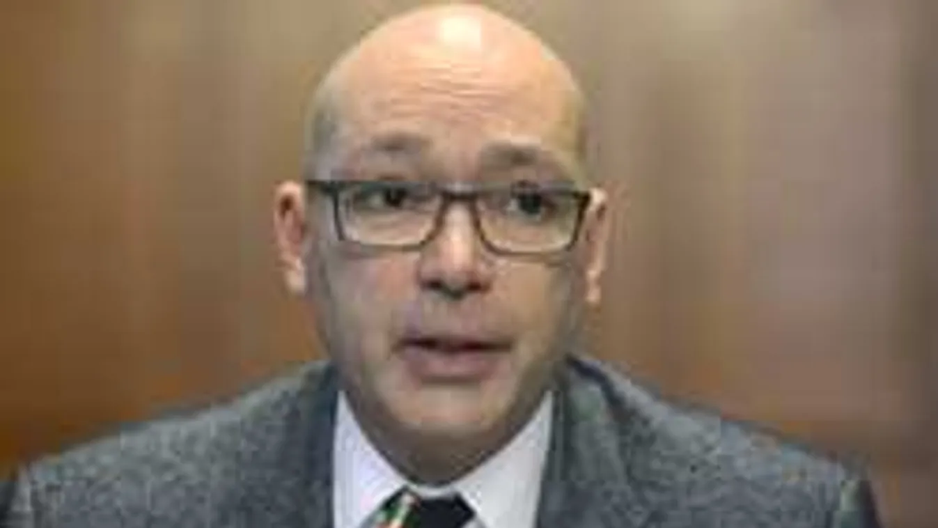 Illegális adatgyűjtést végezhetett a migránsokról a Soros-szervezet