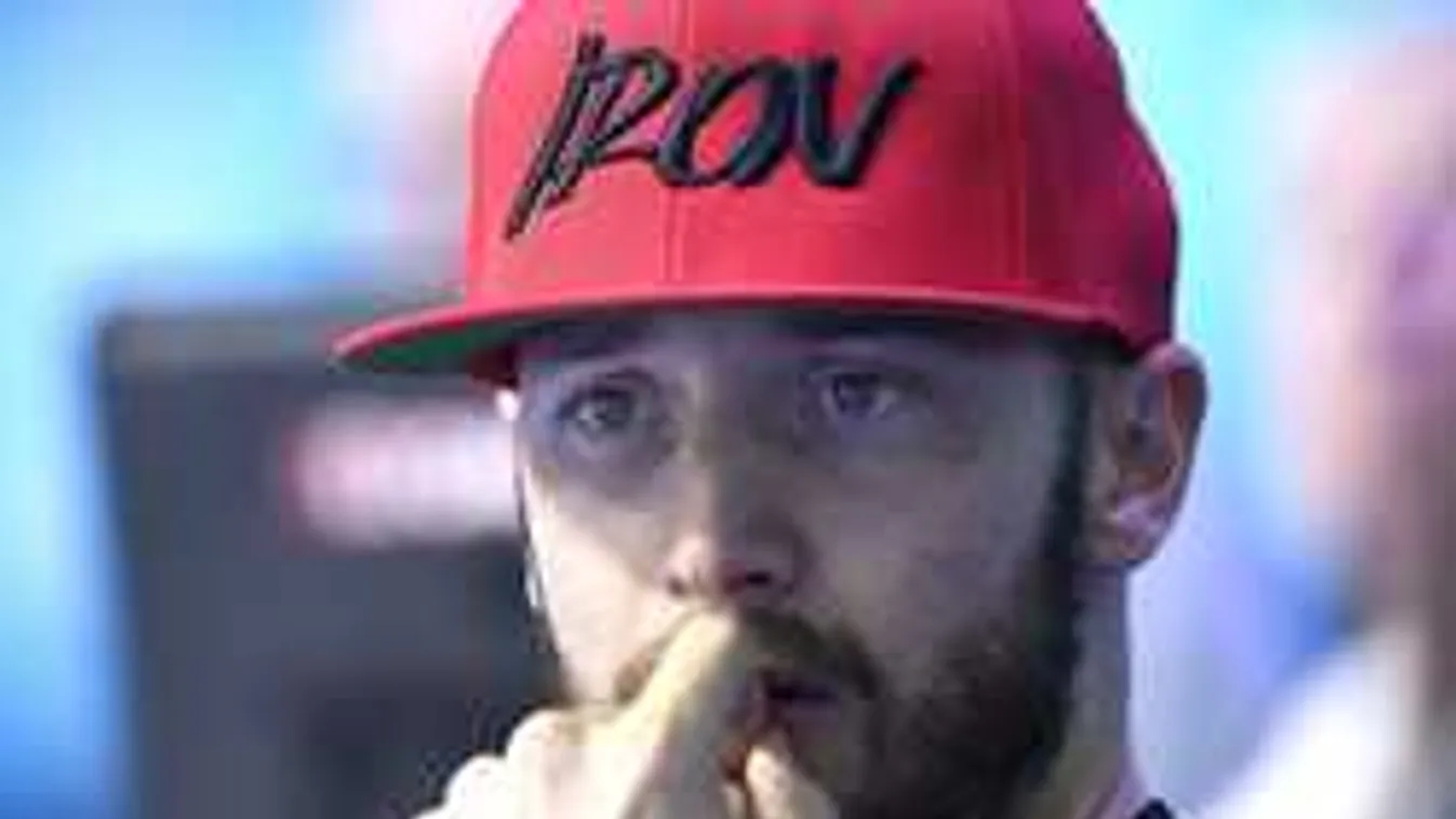 Óriási népszerűség, Shane Tusup vonzza az érdeklődőket