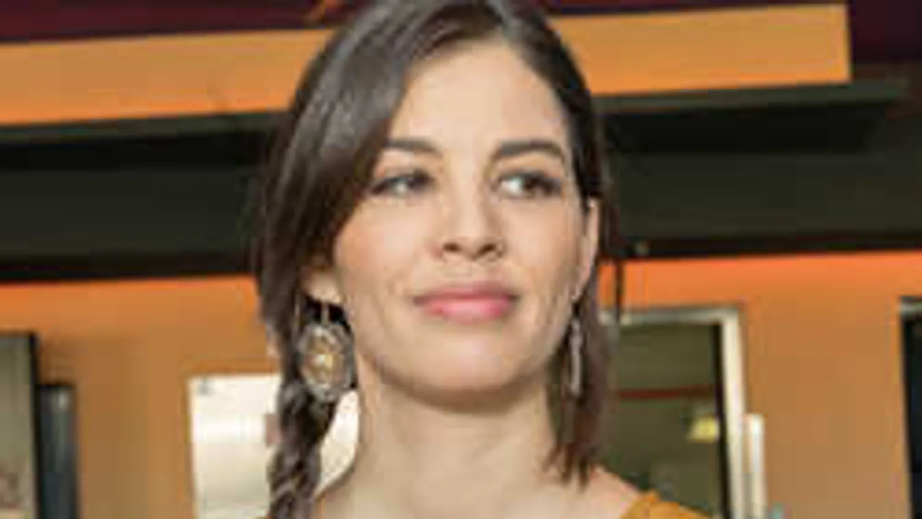 Így lőtték fejbe Ördög Nórát Majkáék koncertjén - videó