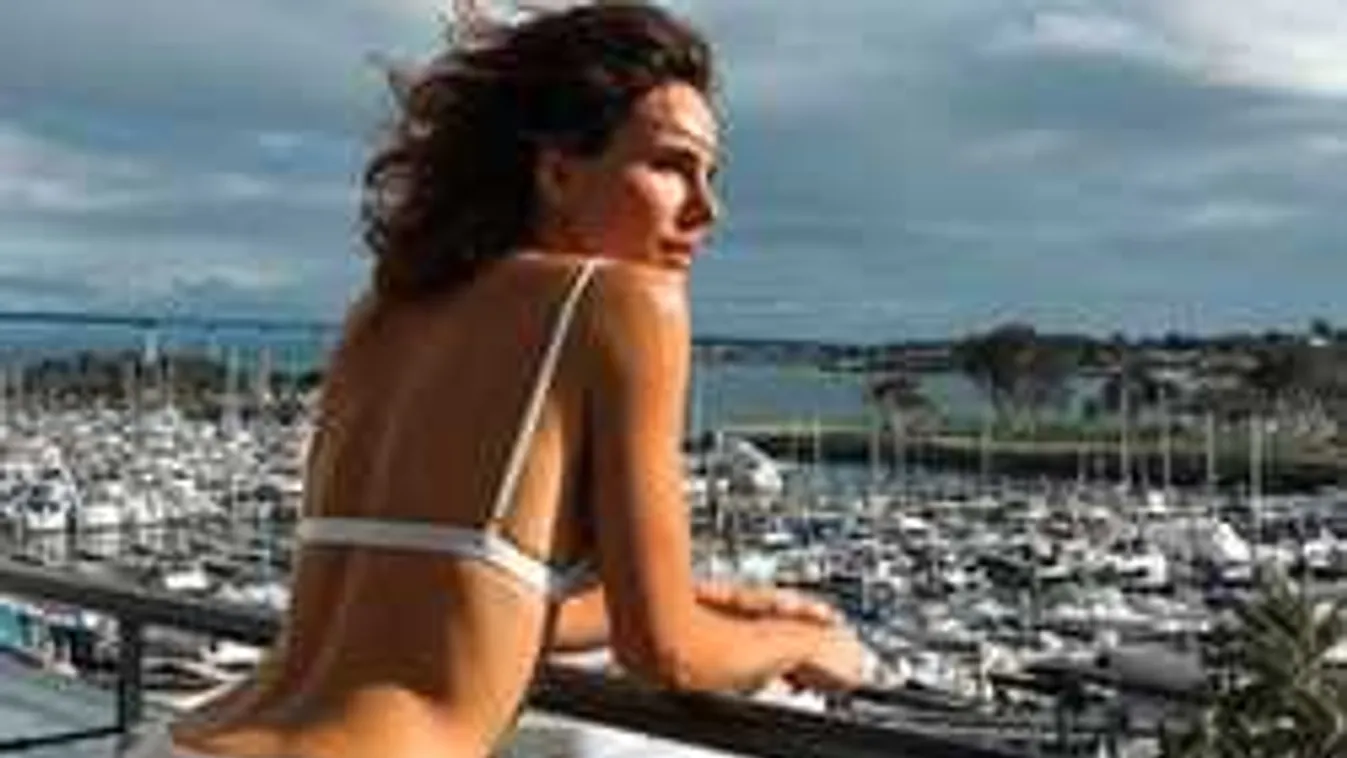 Meztelen videót töltött fel magáról egyik közösségi oldalára a világhírű modell!