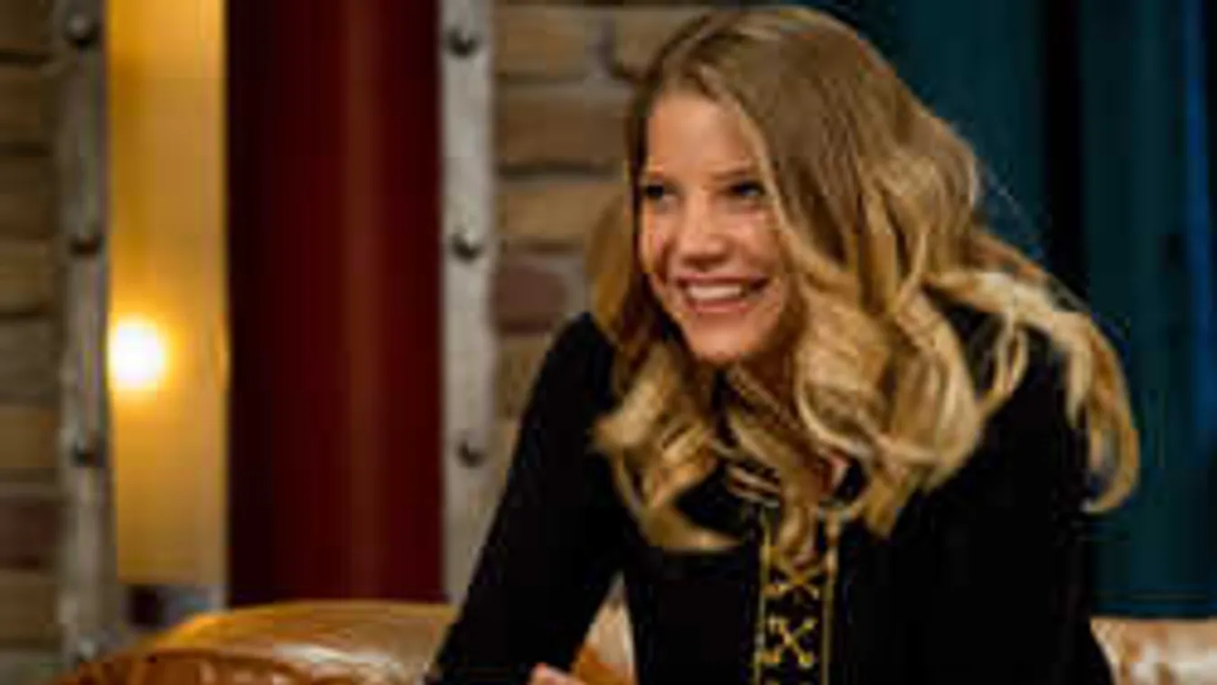 Elképesztő ajándékot kapott Szabó Zsófi kisfia