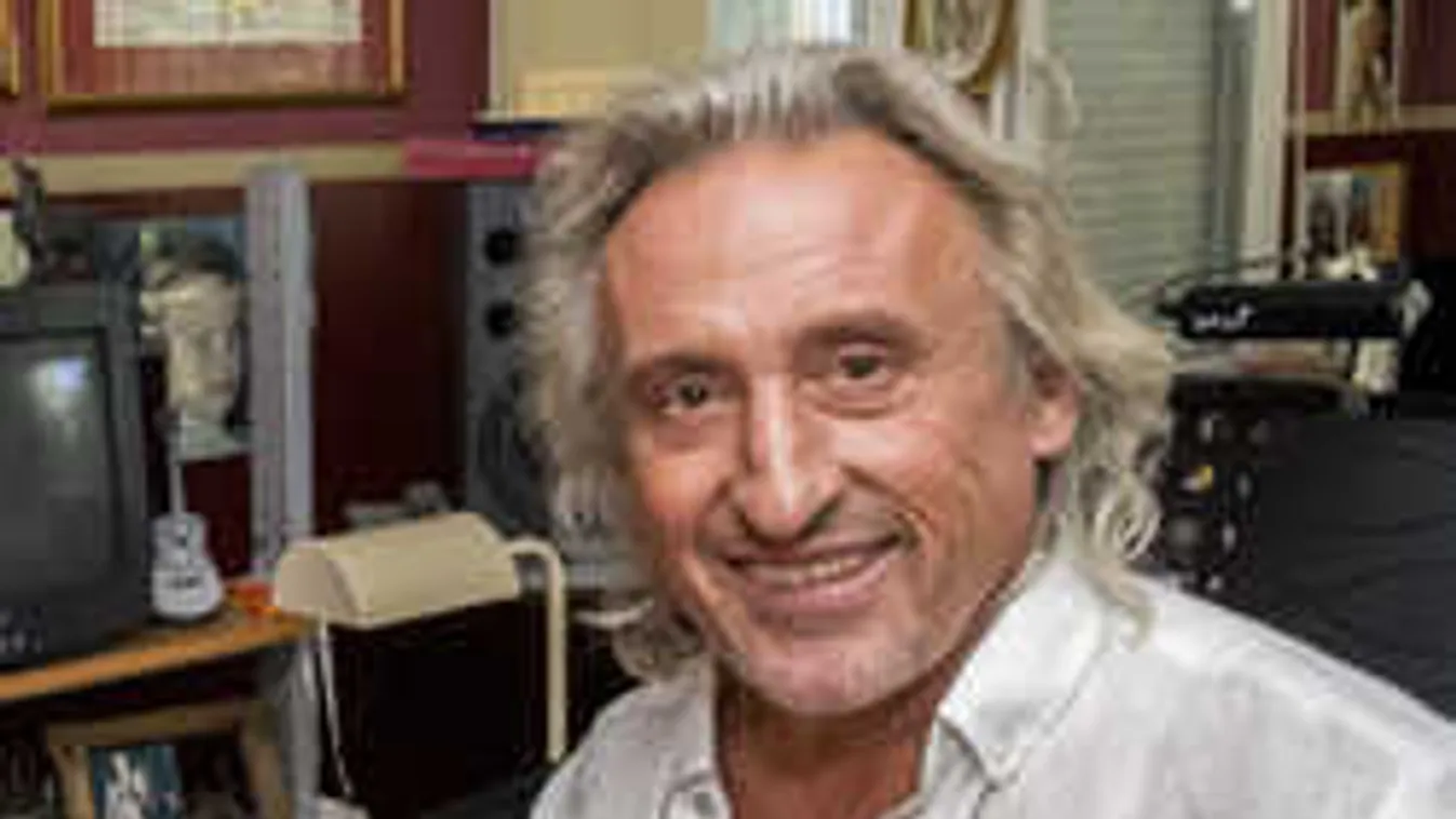 Világhírű divatcég modellje lett a népszerű magyar színész