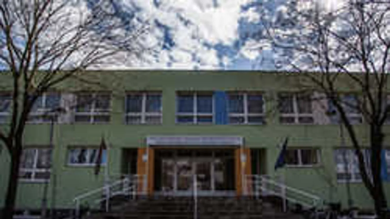 Mi legyen a mobilokkal? Nyerő ötletet dobott be a hatvani suli