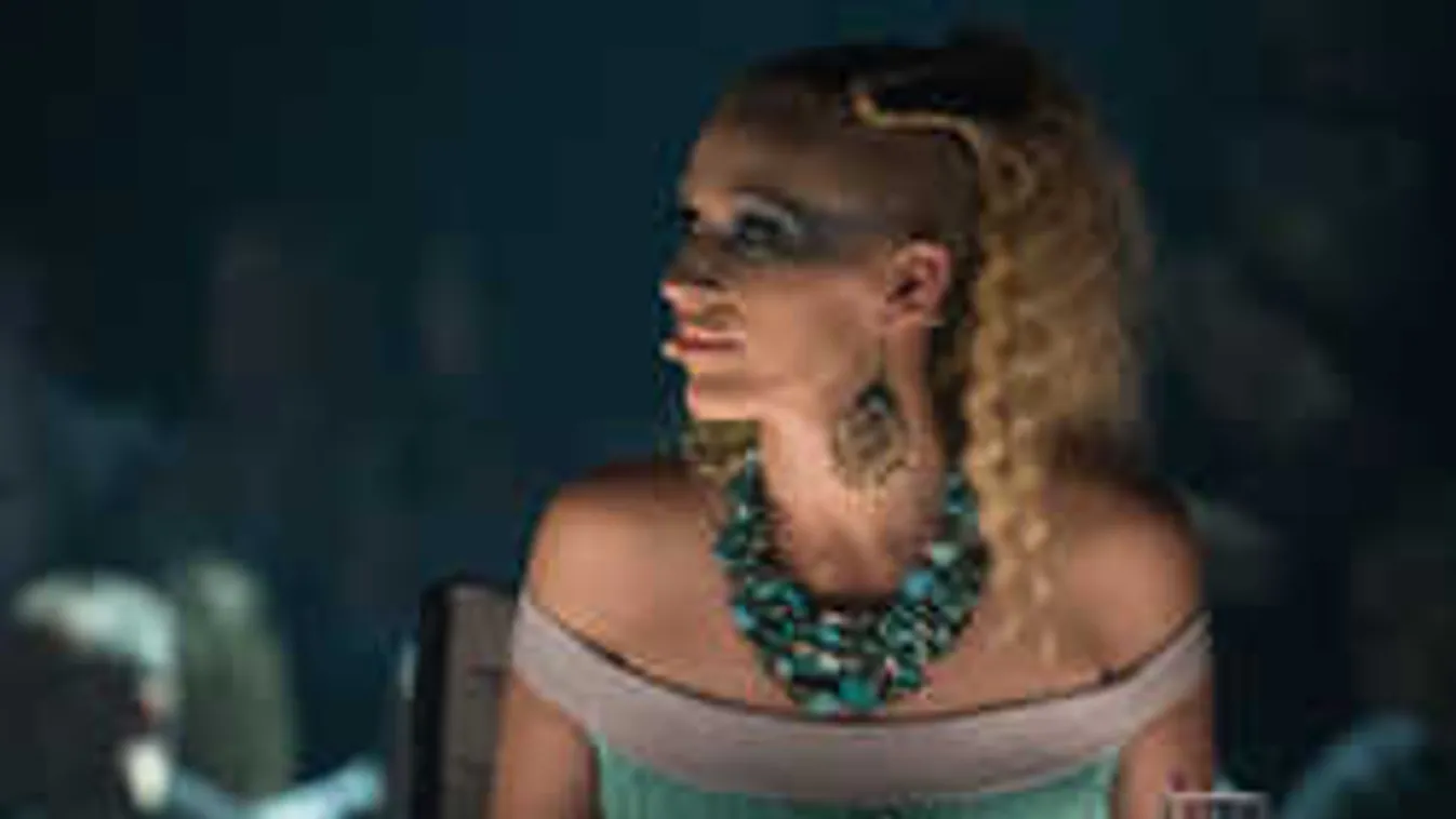 Bizarr családi titkot osztott meg a magyar énekesnő