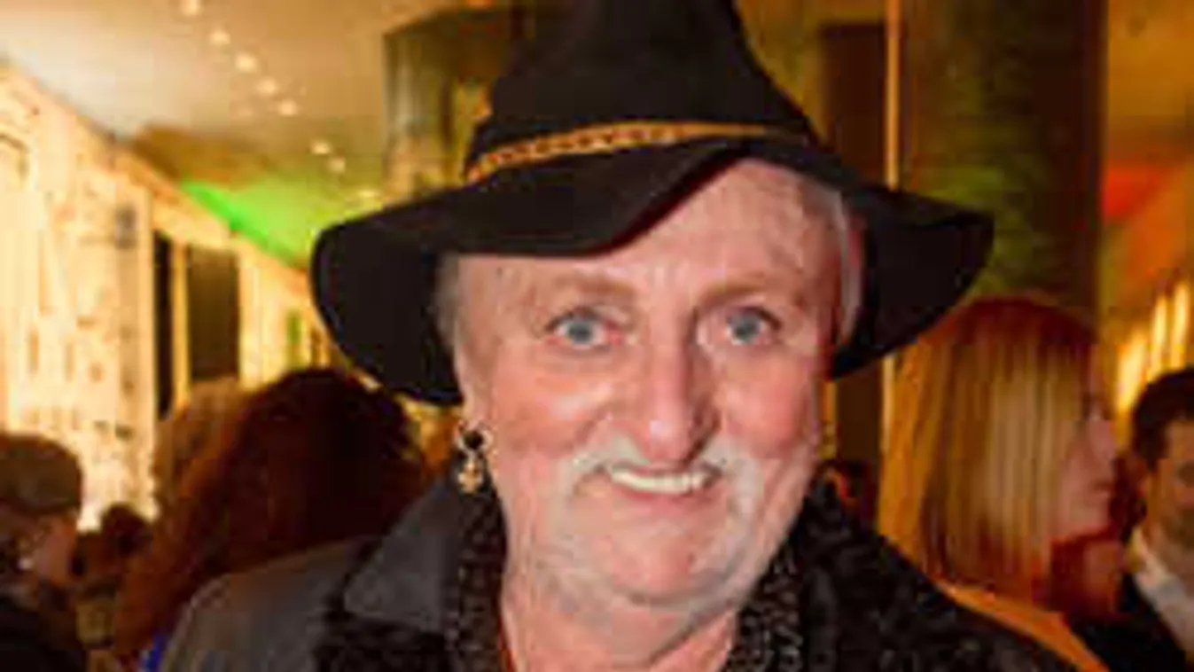 Legyőzte a rákot, és habzsolja az életet a legendás magyar zenész