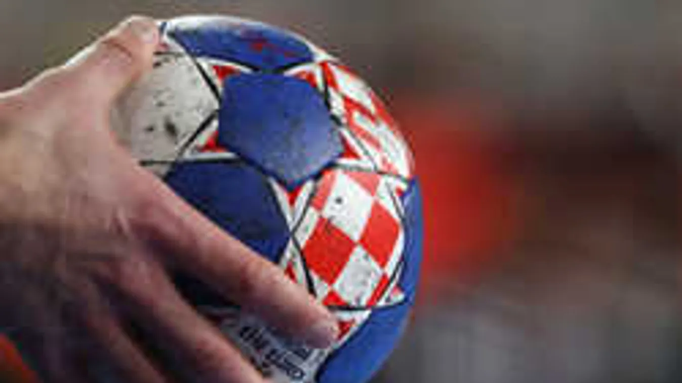 Megható pillanat, elsírta magát védése után a fiatal kapus - videó