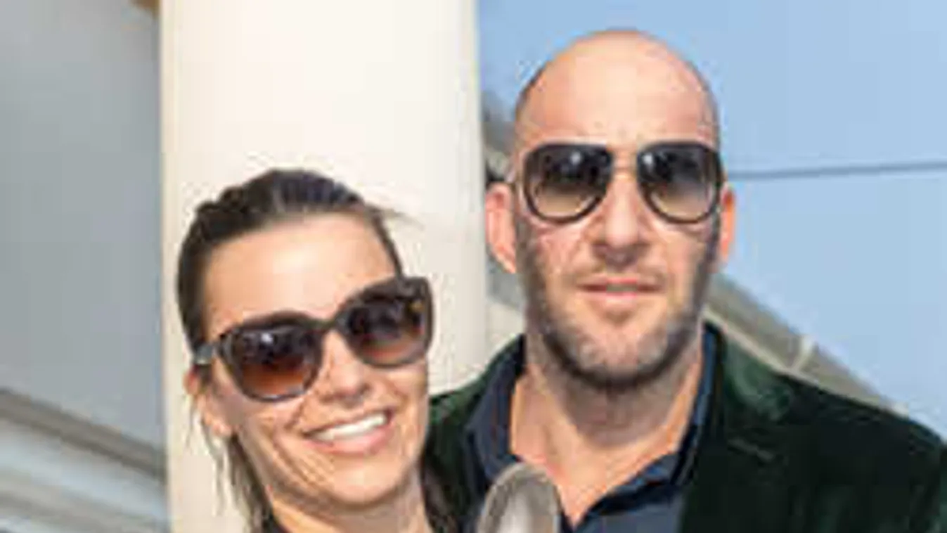 Intim pillanat: Ágyban fotózkodott Berki Krisztián és szerelme