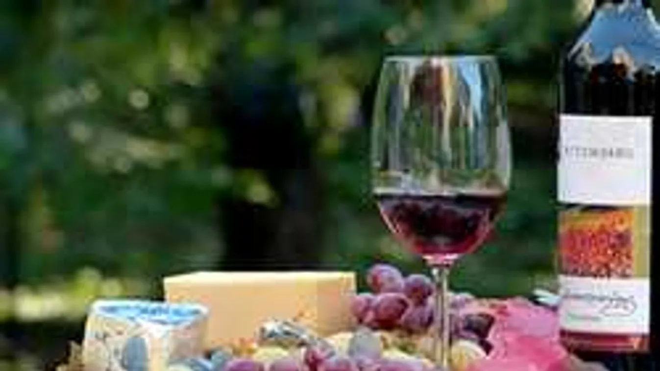 Könyörögnek a fogorvosok: Ezért igyunk vörösbort