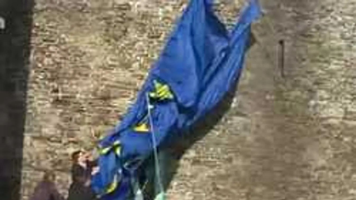 Cenzúra. A Facebook törölte a bevándolásellenes fiatalok videóját /is/