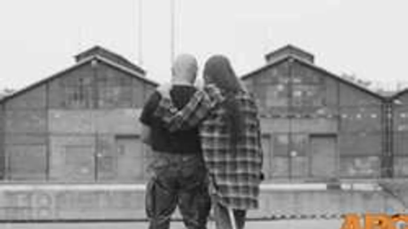 Gyűjtést szerveznek a balesetben elhunyt magyar színész családjának