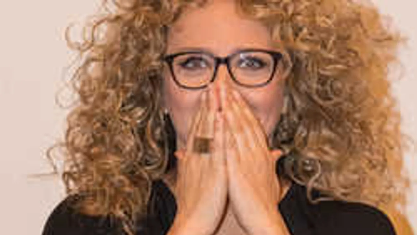 Szomorú hírt közölt a budapesti színház, nincs jól a magyar színésznő