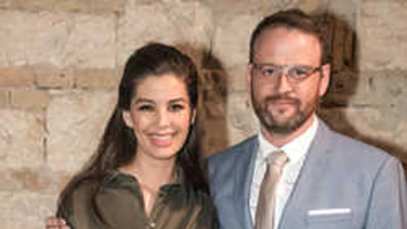 Komoly döntést hozott gyermeke jövőjéről a magyar műsorvezető