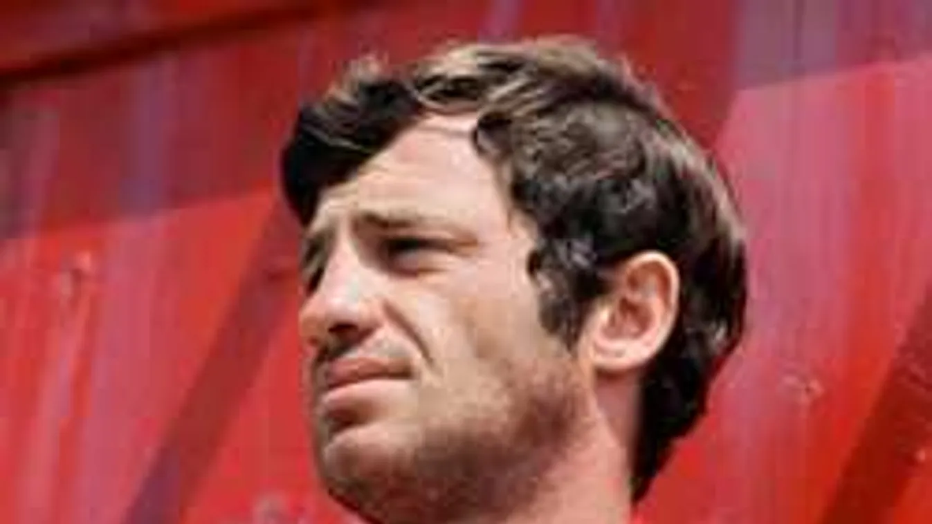 Nézegess ritka régi képeket a ma 85 éves Belmondóról