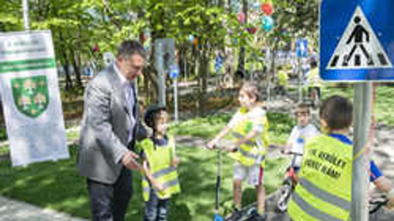 Kerékpáros KRESZ-pálya nyílt a II. kerületben