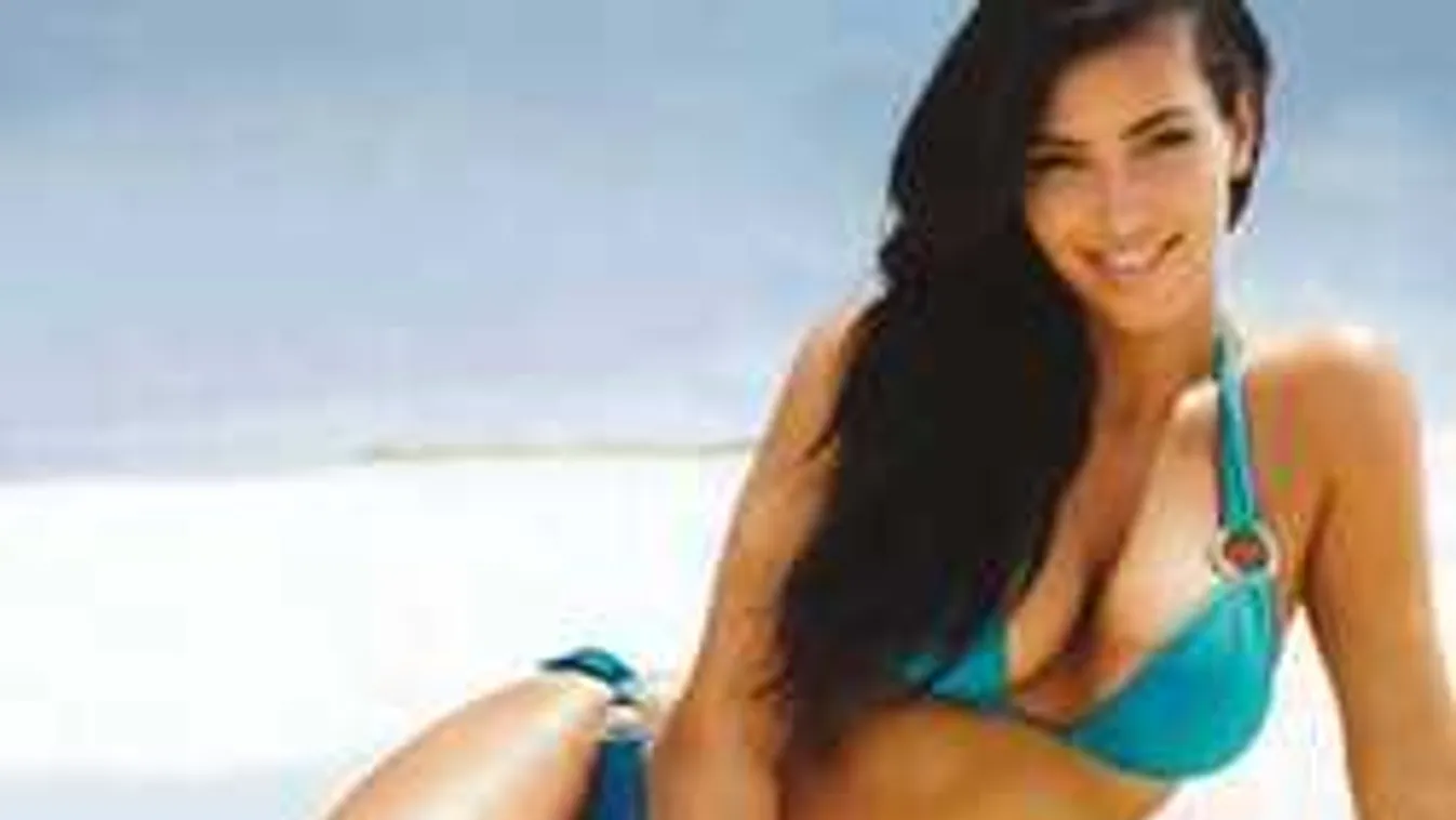 Meztelen fotóval reklámozza új parfümjét Kim Kardashian