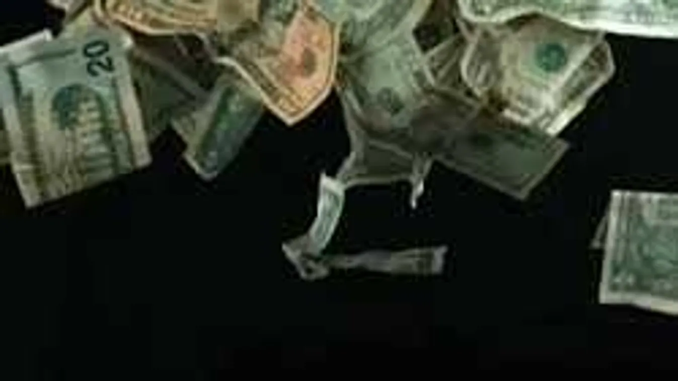 Kiközösítették, ezért milliókat lopott egy diáklány