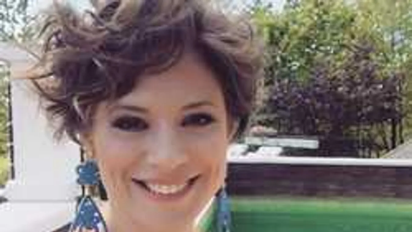 Tündéri lesifotó, nagy a boldogság Szinetár Dóra családjában