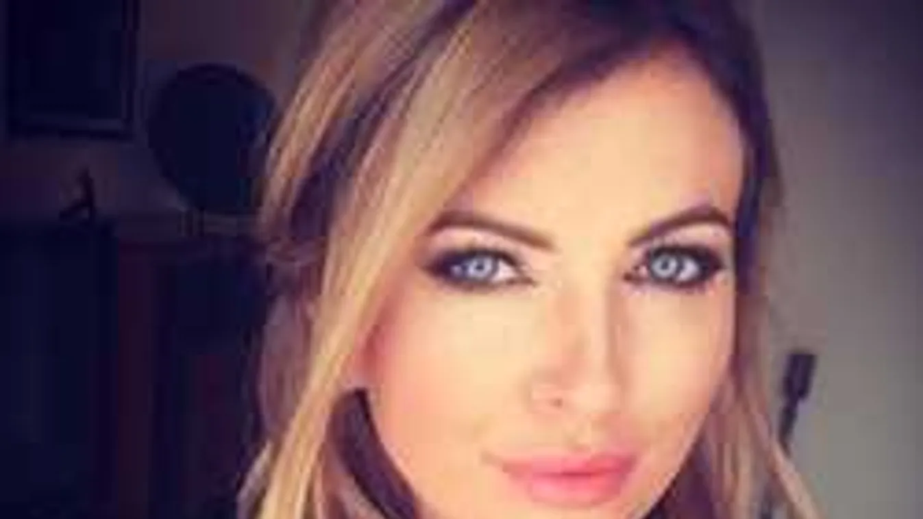 Szakács lett a britek legszebb mellű nője