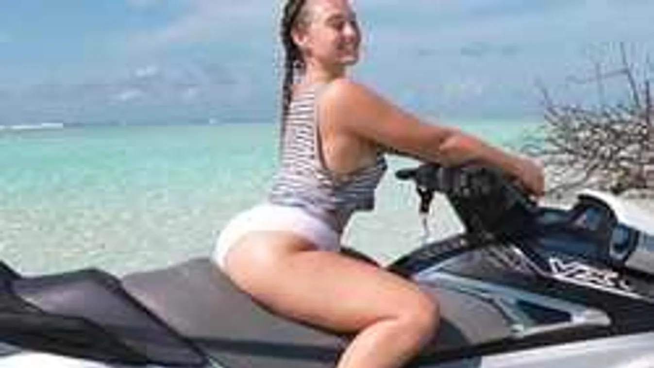 Érzékien fajsúlyos szexbomba: Szőke ducimodell robantotta a netet