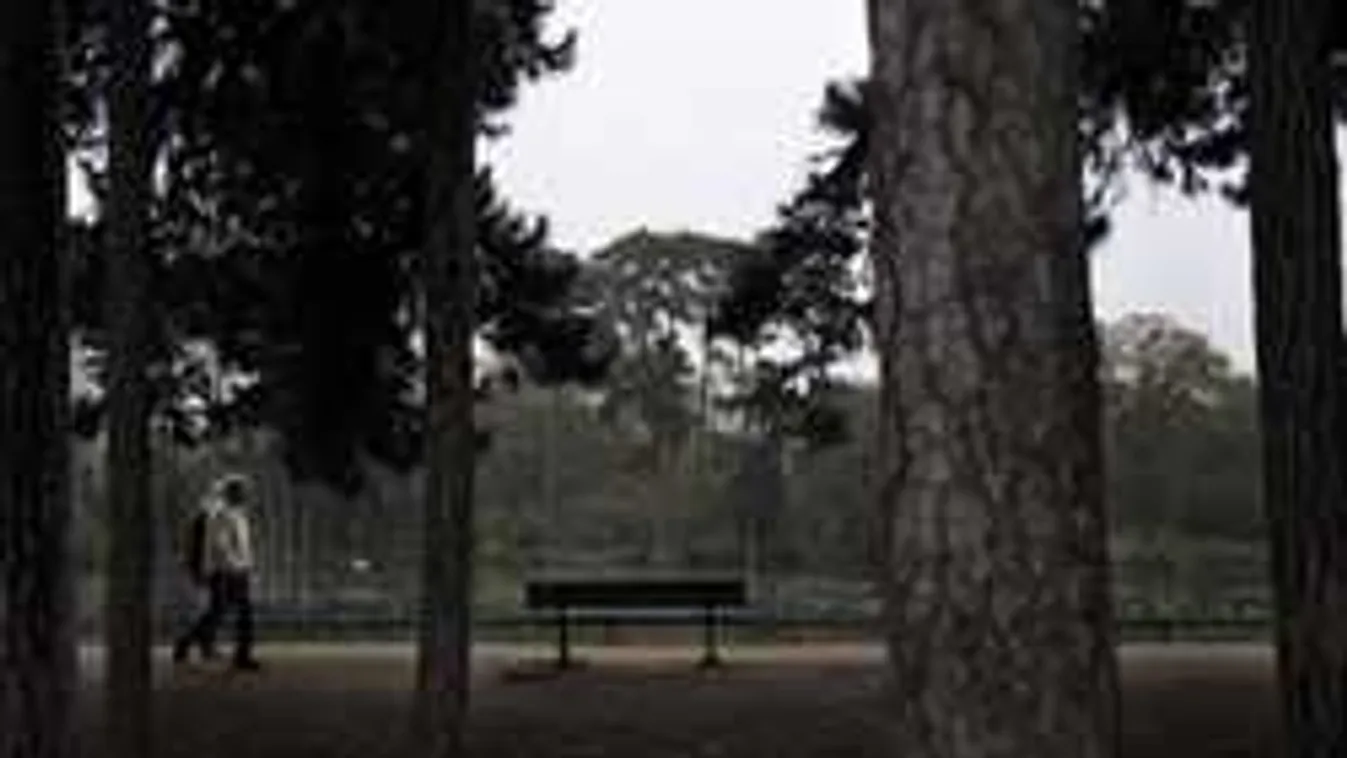 migránsok párizs bois de boulogne