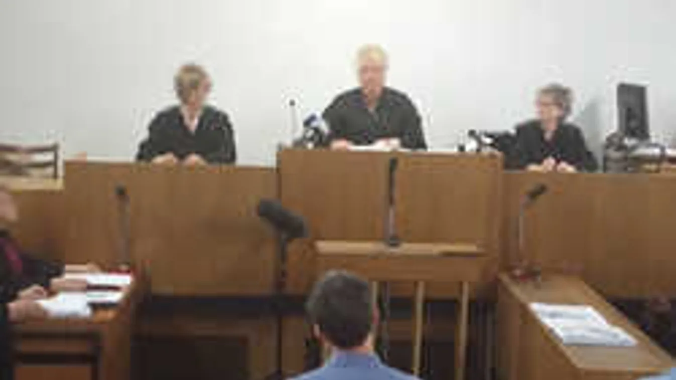 Meglepő ítélet: miért felezték el a pedofil tanár büntetését? - Videó