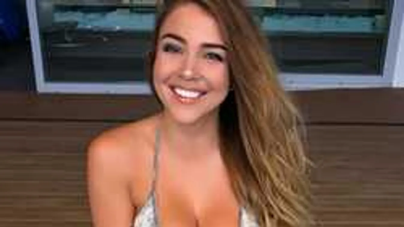 Forró képek, letépte magáról a ruhát a gigamellű kosaraslány